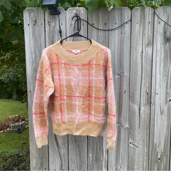BP Checkered Sweater in Pink and Tan - Picture 2 of 5